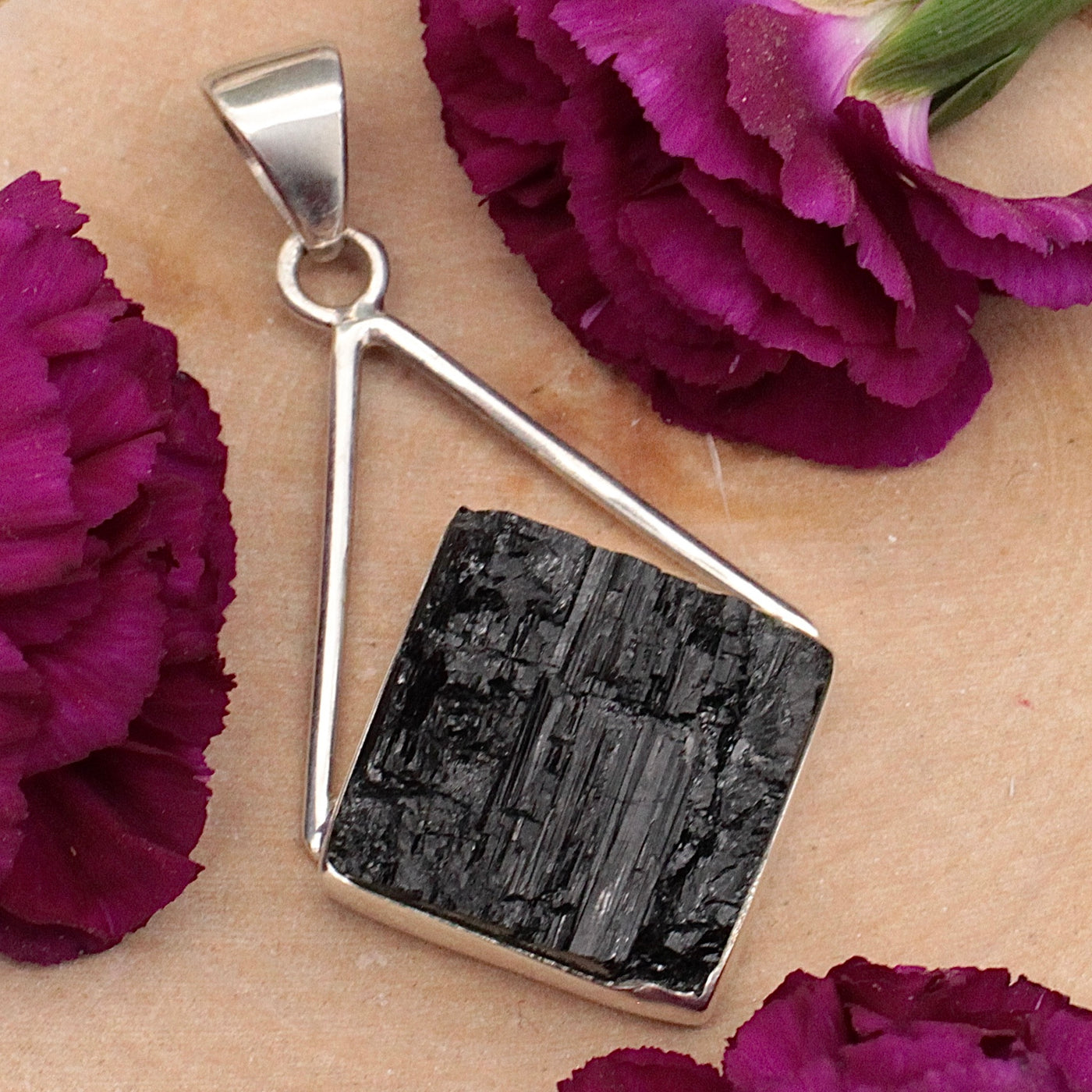 JN2862-Black-Tourmaline-Pendant-Sterling-Silver-J