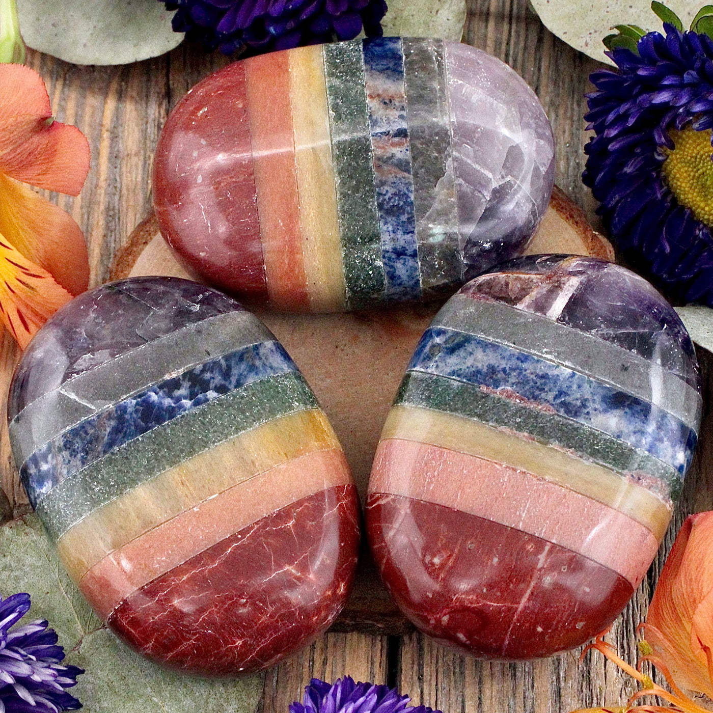 RC10076-Chakra-Palm-Stone