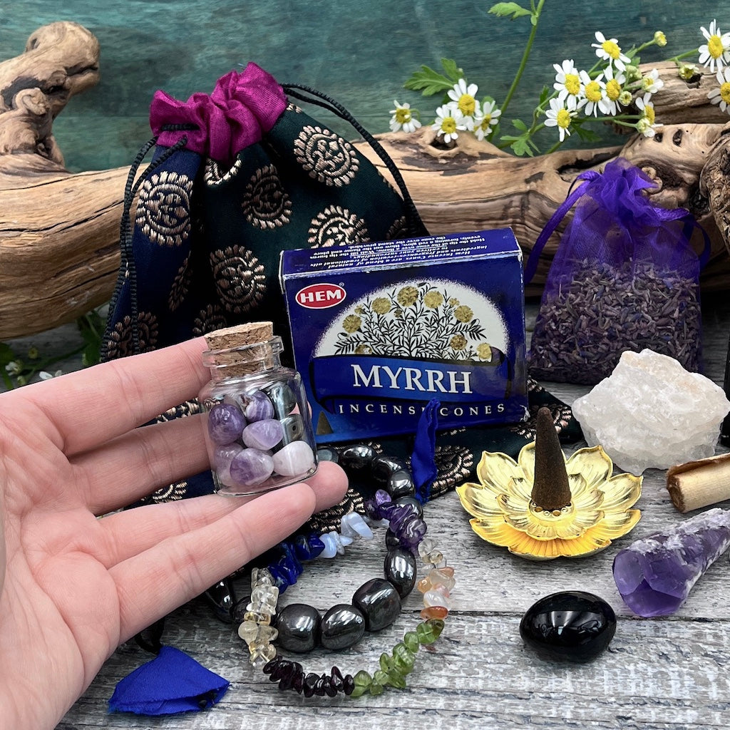 Protection Path Crystal Journey Kit hand