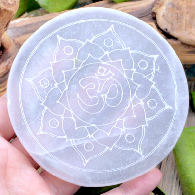 RC7465-Selenite-Om-Charging-Plate-2