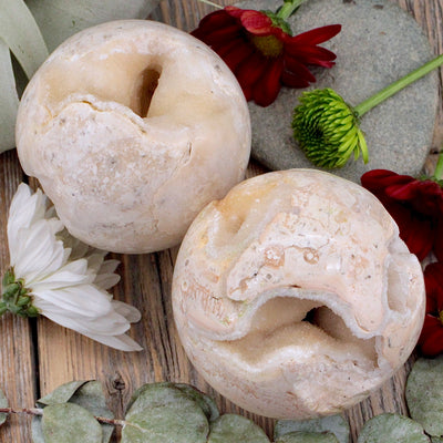 RC9331-Druzy-Calcite-Sphere-C
